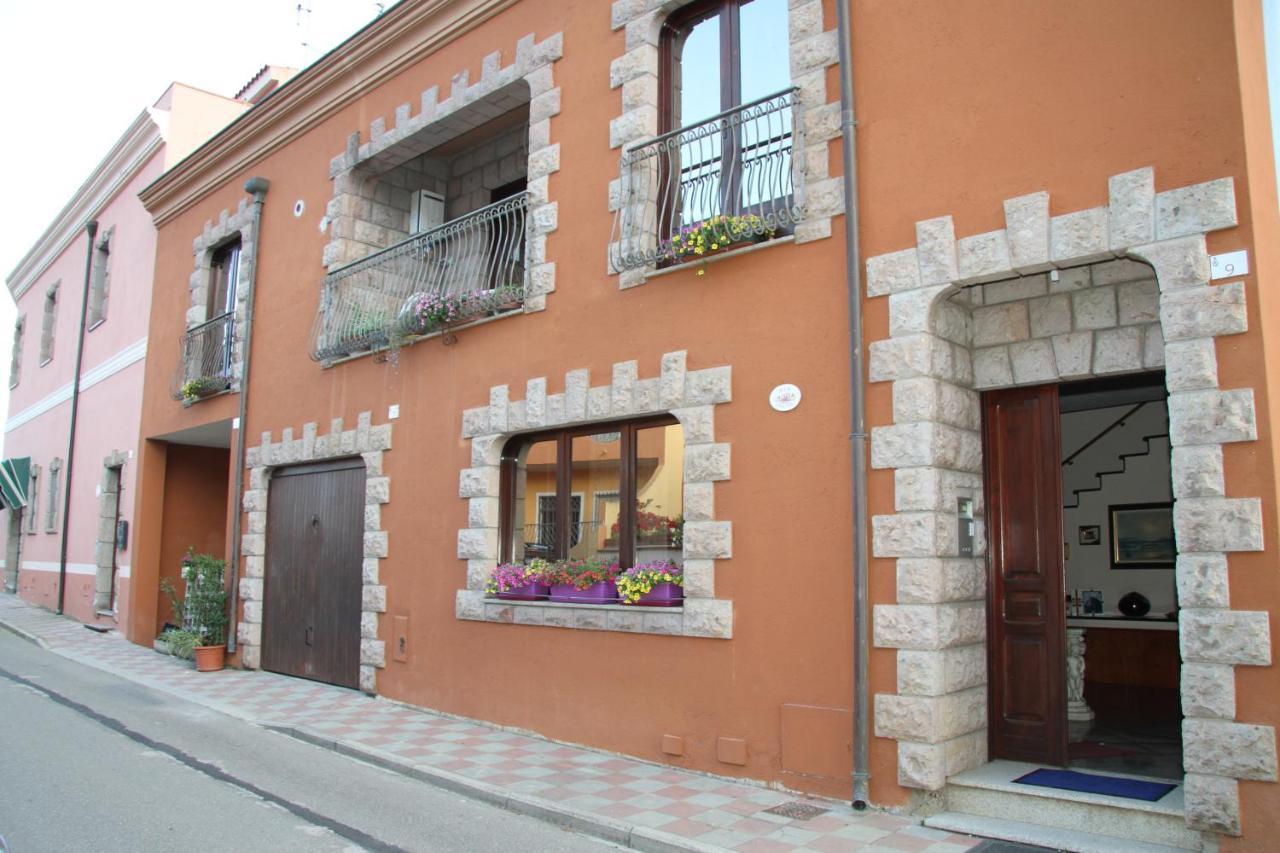 Locazioni Brevi La Rosaviola Guest Rooms Teulada Exterior photo