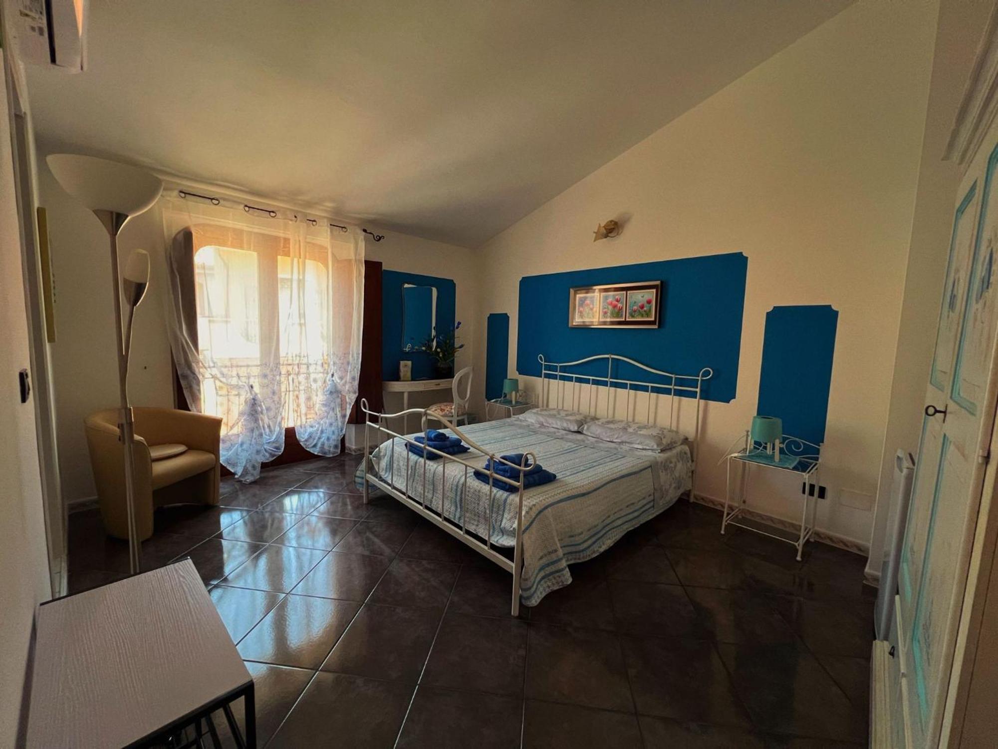 Locazioni Brevi La Rosaviola Guest Rooms Teulada Exterior photo